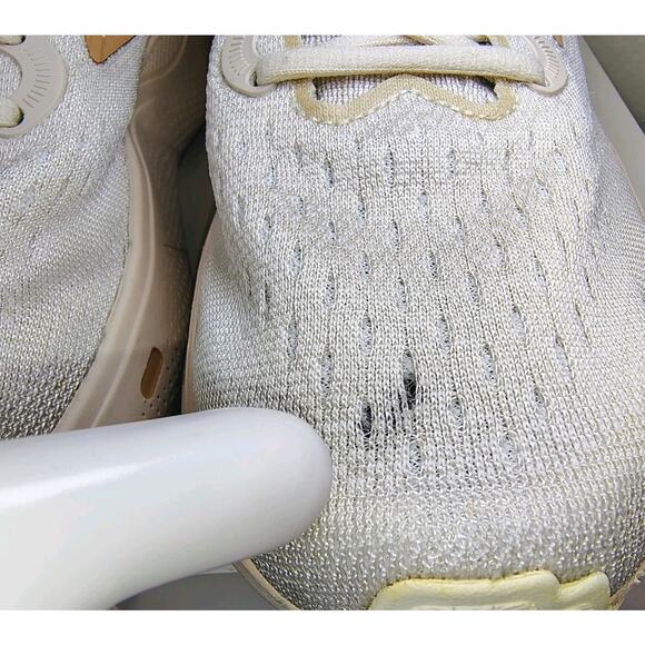 Brooks Ghost Max Shoes Women's 9.5 Light Pink Road Running Gym Sneakers Trainers - Picture 5 of 16